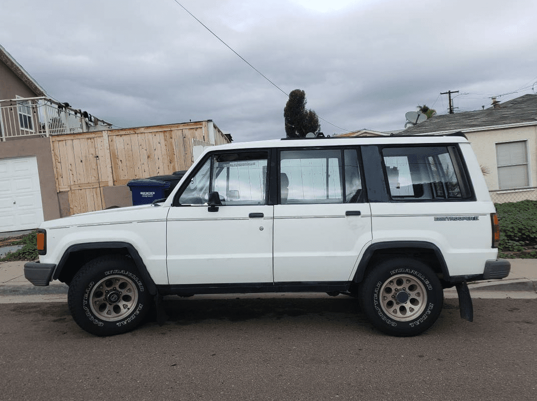 first-gen isuzu trooper