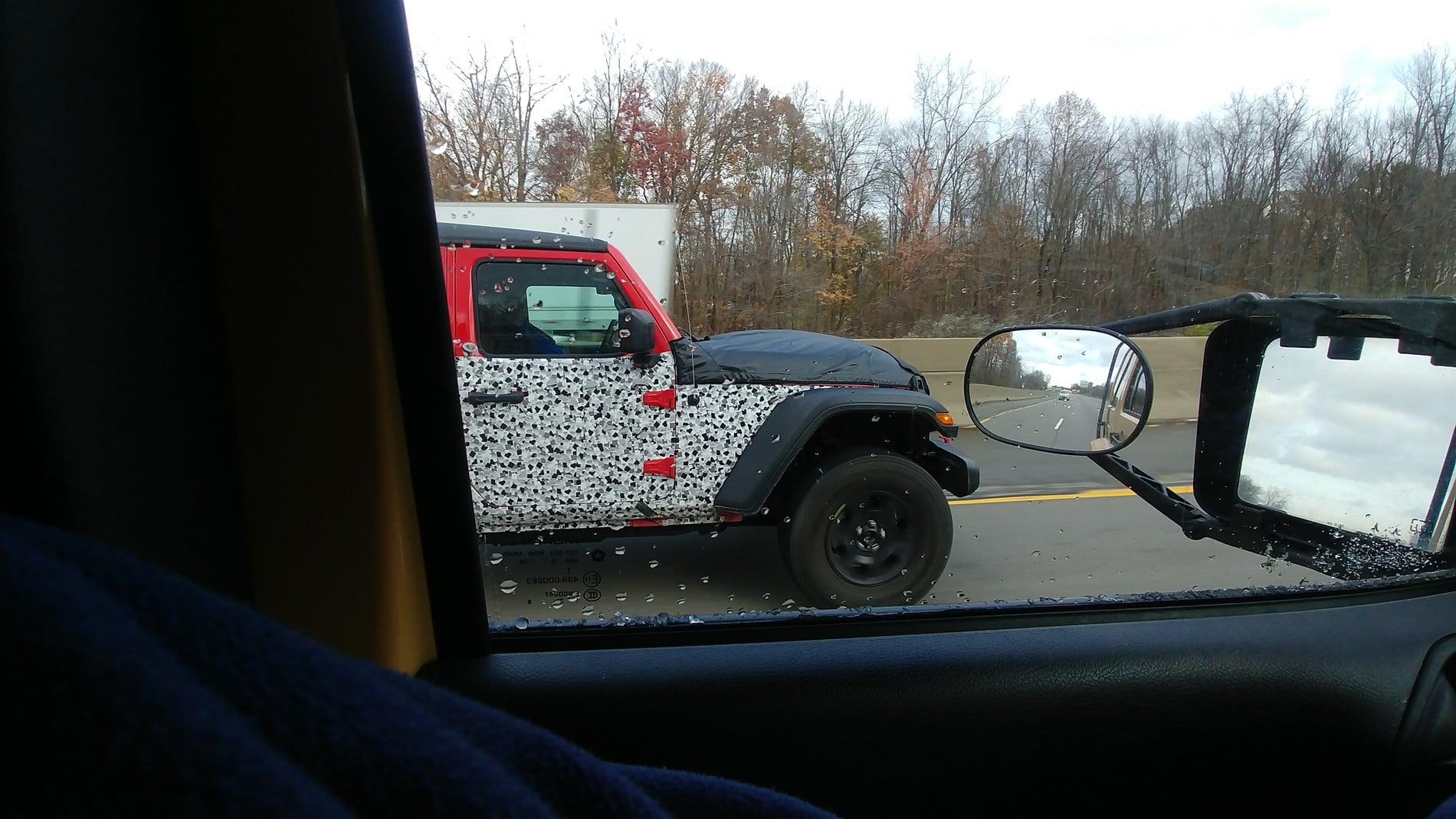 Jeep Gladiator spy photo